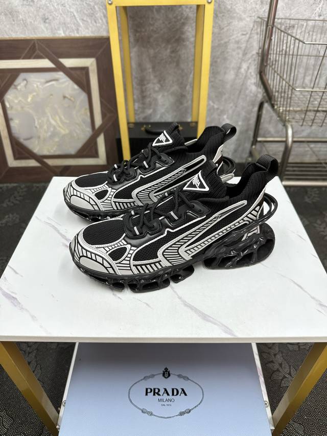 Prada-普拉达 顶级版本，套楦工艺，油边工艺，面料：高档牛皮。38–44 45订做不退换 M5